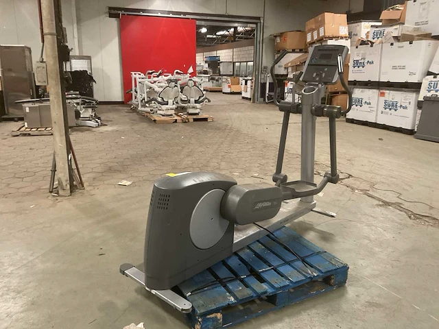 Life fitness 95xi crosstrainer - afbeelding 4 van  5