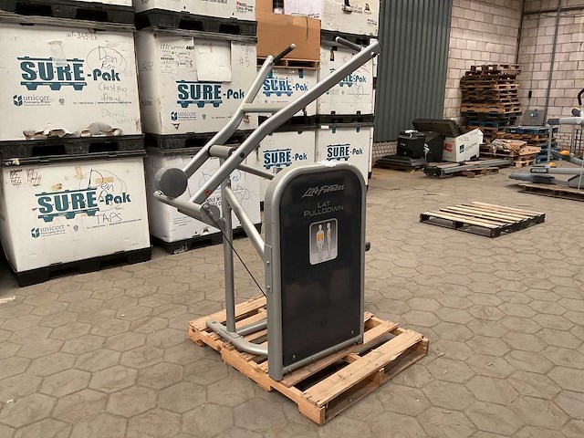 Life fitness lat pulldown - afbeelding 2 van  7