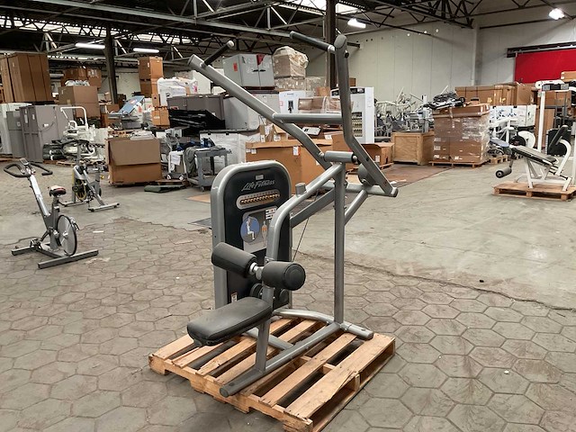 Life fitness lat pulldown - afbeelding 3 van  7