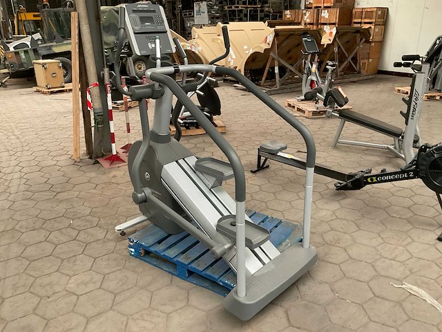 Life fitness summit trainer crosstrainer - afbeelding 3 van  7