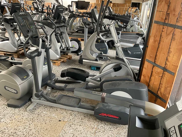 Lifefitness 0cmy5 crosstrainer - afbeelding 2 van  8