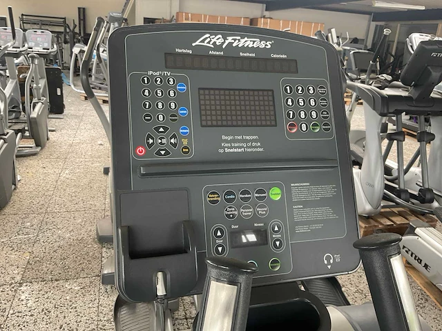 Lifefitness 0cmy5 crosstrainer - afbeelding 3 van  8