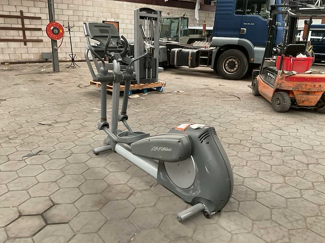 Lifefitness 95-ti-95t crosstrainer - afbeelding 2 van  6