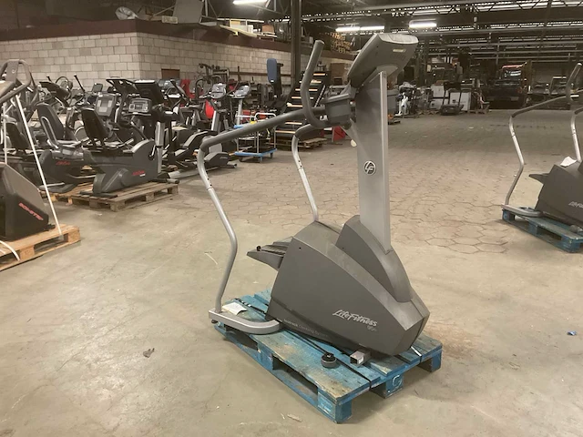 Lifefitness 95si stepper - afbeelding 2 van  5