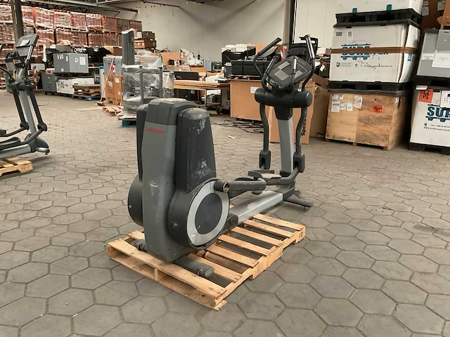Lifefitness 95x crosstrainer - afbeelding 3 van  6