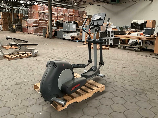 Lifefitness clsx crosstrainer - afbeelding 3 van  6
