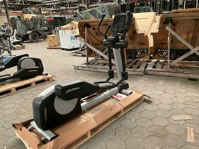 Lifefitness crosstrainer - afbeelding 1 van  12