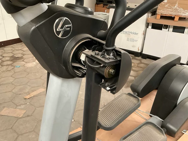 Lifefitness crosstrainer - afbeelding 9 van  12
