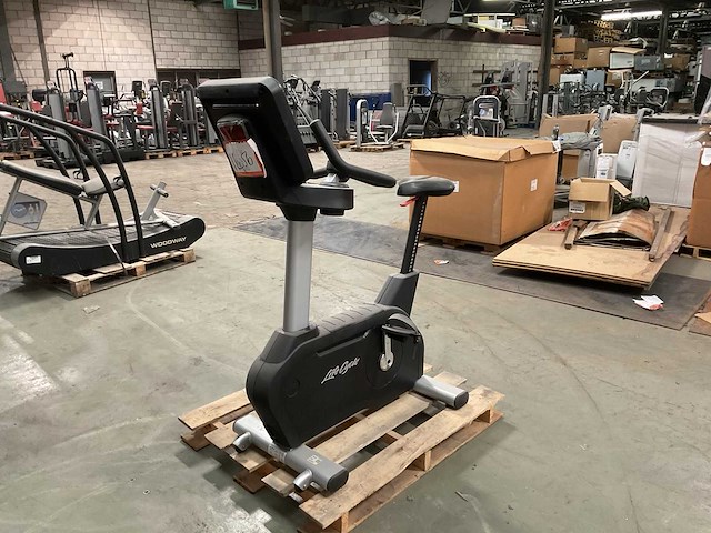 Lifefitness csludx upright bike - afbeelding 2 van  7