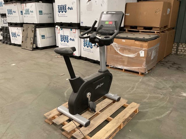 Lifefitness csludx upright bike - afbeelding 3 van  7