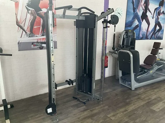 Lifefitness krachtstation - afbeelding 2 van  9