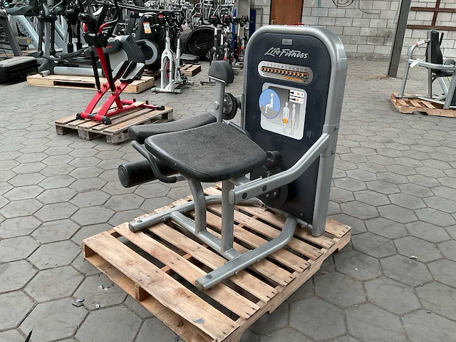 Lifefitness leg extension - afbeelding 2 van  5
