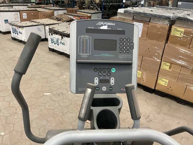 Lifefitness summit trainer crosstrainer - afbeelding 6 van  6