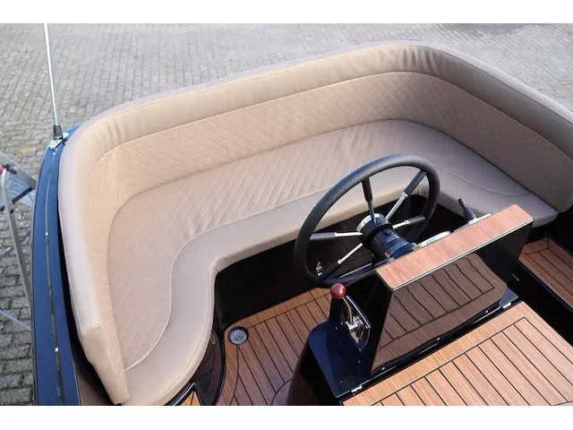 Lifestyle 750 tender 110hp | snelvarende tendersloep - afbeelding 21 van  21
