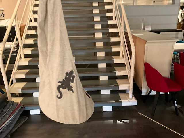 Lifetime hangstoel - afbeelding 3 van  6