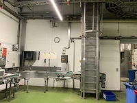 Lift met 3 meter aanvoerbaan