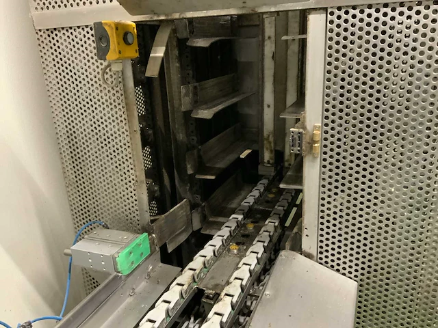 Lift met 3 meter aanvoerbaan - afbeelding 6 van  8