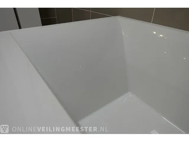 Ligbad villeroy & boch, edge, glans wit - afbeelding 6 van  9