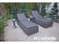 Ligbeddenset - 2 x 1 persoons ligbed met 2 bijzettafels