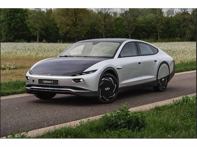 Lightyear - one - cc01 - car - 2022 - afbeelding 1 van  69