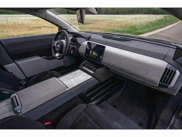 Lightyear - one - cc01 - car - 2022 - afbeelding 20 van  69