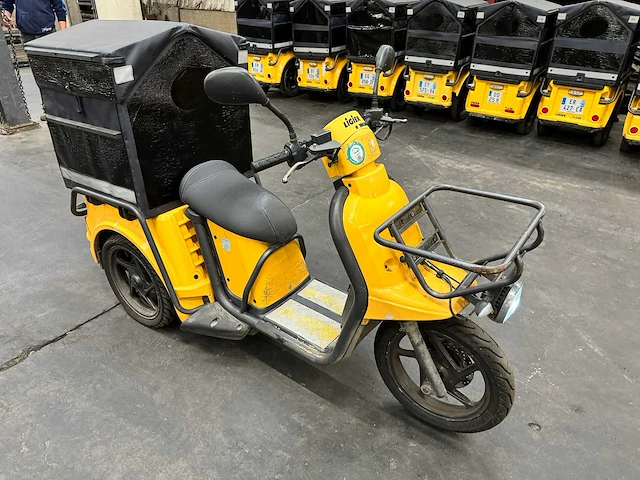 Ligier - pulse - 3 - electrische bezorg scooter - afbeelding 4 van  7