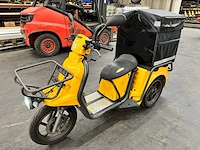 Ligier - pulse - 3 - electrische bezorg scooter - afbeelding 1 van  7