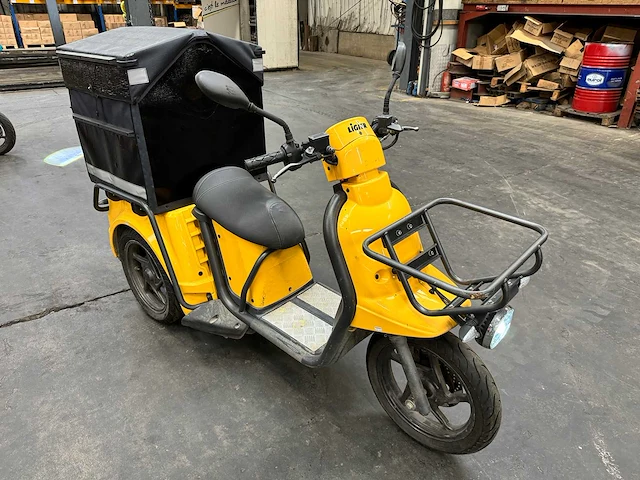 Ligier - pulse - 3 - electrische bezorg scooter - afbeelding 4 van  7