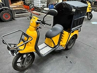 Ligier - pulse - 3 - electrische bezorg scooter - afbeelding 1 van  7