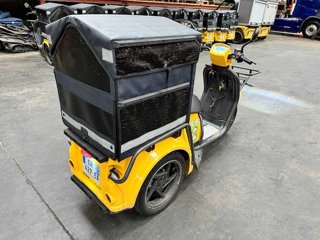 Ligier - pulse - 3 - electrische bezorg scooter - afbeelding 3 van  7