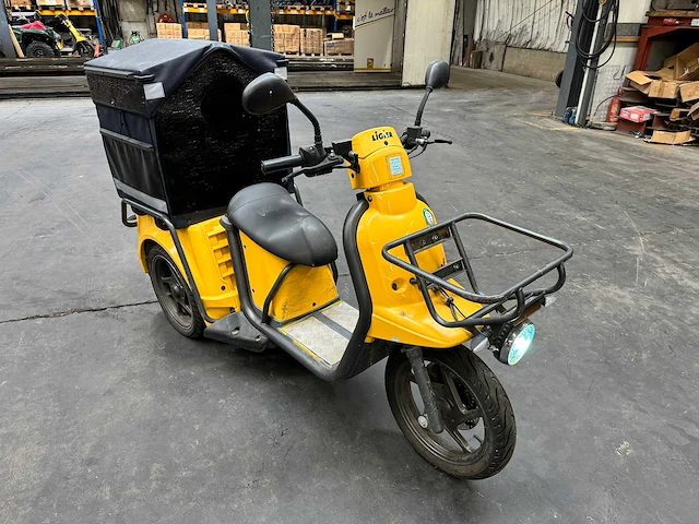 Ligier - pulse - 3 - electrische bezorg scooter - afbeelding 4 van  7