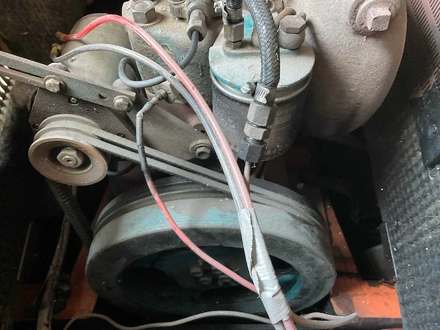 Limburgia kruiser - 1-cilinder sabb diesel motor 10pk - afbeelding 7 van  31