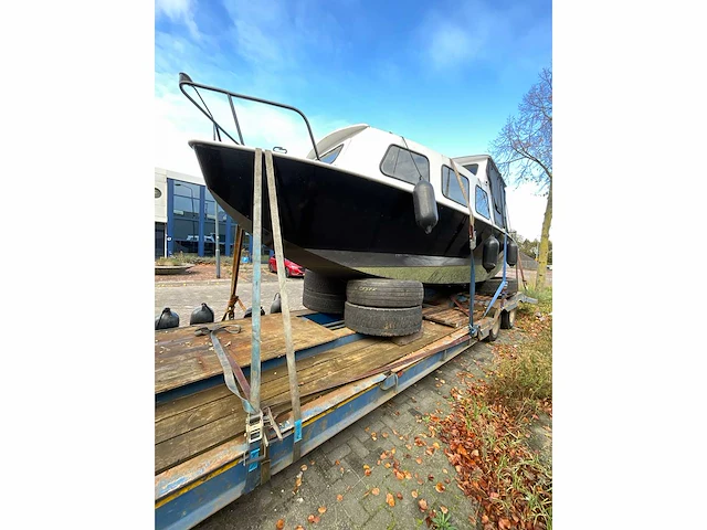 Limburgia kruiser - 1-cilinder sabb diesel motor 10pk - afbeelding 25 van  31