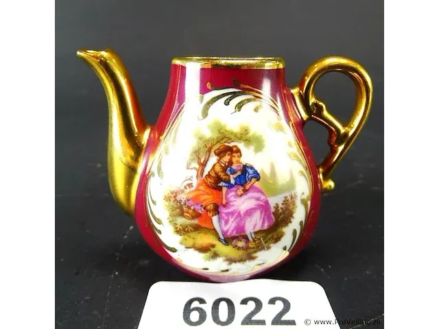 Limoges miniatuur koffiepot - afbeelding 1 van  3
