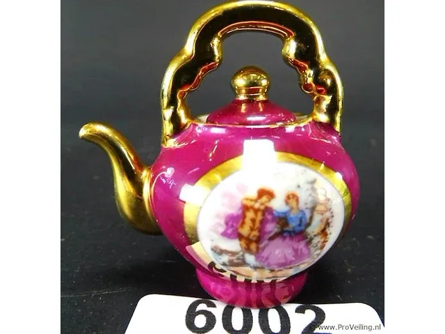 Limoges?. miniatuur theepot - afbeelding 1 van  3