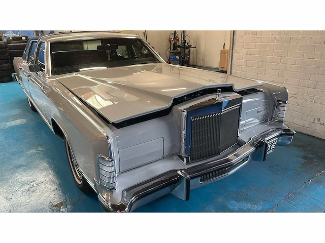 Lincoln - 1979 - continental touncar - v8 benzine lpg - 96-nx-dz - afbeelding 1 van  35