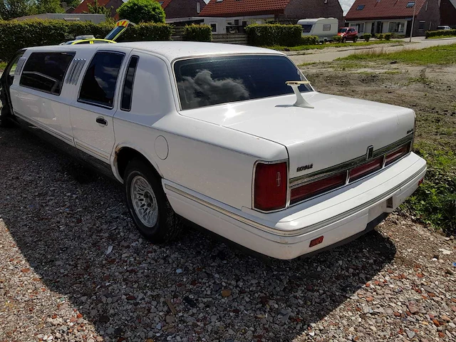 Lincoln - 1995 - town car - 4.6 signature - personenauto - afbeelding 20 van  26
