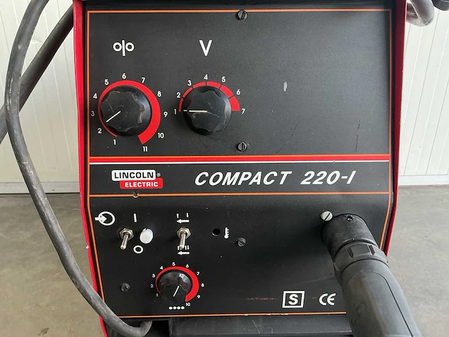 Lincoln electric compact 220-i lasapparaat - afbeelding 6 van  7