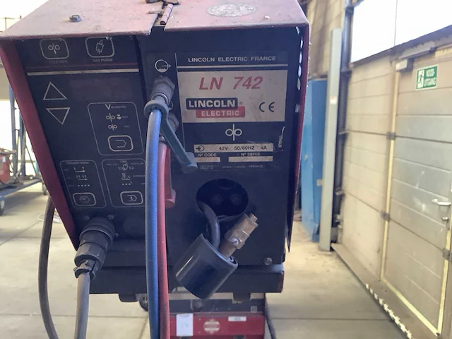 Lincoln electric cv400-l lasapparaat - afbeelding 6 van  8