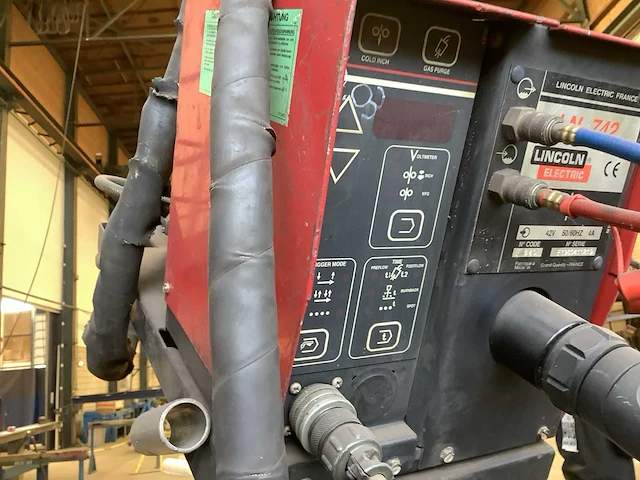 Lincoln electric cv400-l lasapparaat - afbeelding 6 van  7