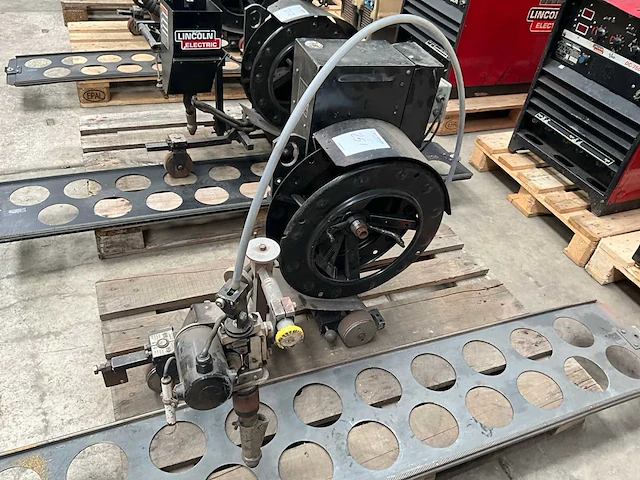 Lincoln electric lt7 tractor geautomatiseerde lastractor - afbeelding 2 van  6