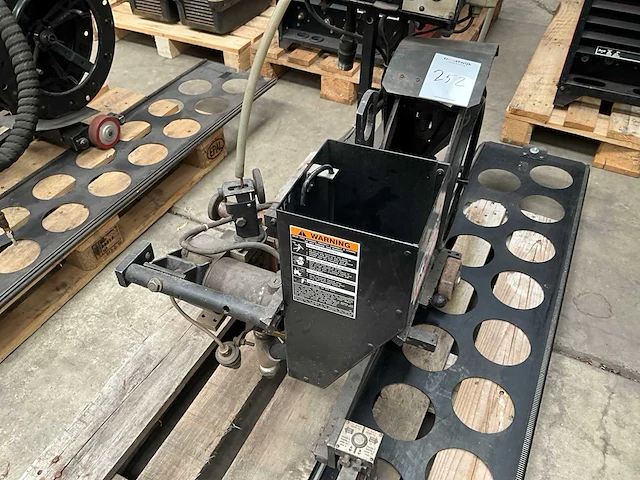 Lincoln electric lt7 tractor geautomatiseerde lastractor - afbeelding 4 van  7