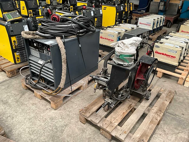 Lincoln electric lt7 tractor geautomatiseerde lastractor - afbeelding 1 van  10