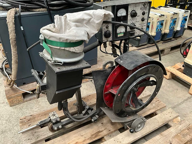 Lincoln electric lt7 tractor geautomatiseerde lastractor - afbeelding 3 van  10