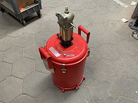 Lincoln enginering co pump bucket - afbeelding 2 van  5