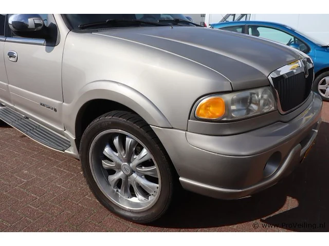 Lincoln navigator 4wd | 5.4l 32 valve v8 | apk tot januari 2026 | kenteken: gl-978-x - afbeelding 2 van  30