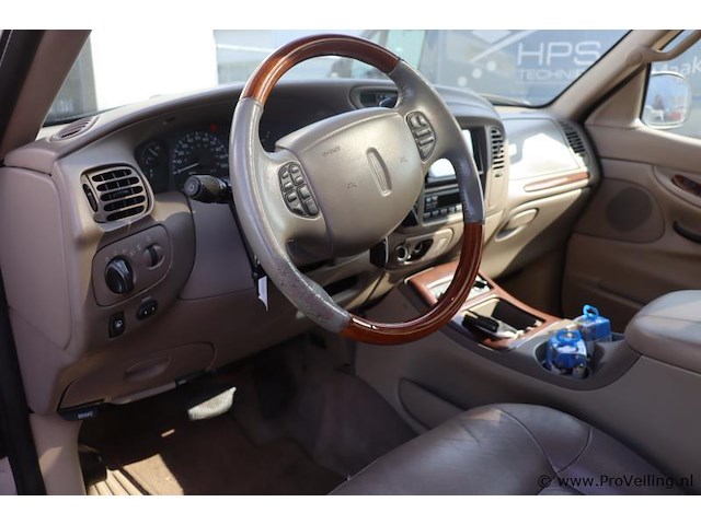 Lincoln navigator 4wd | 5.4l 32 valve v8 | apk tot januari 2026 | kenteken: gl-978-x - afbeelding 8 van  30