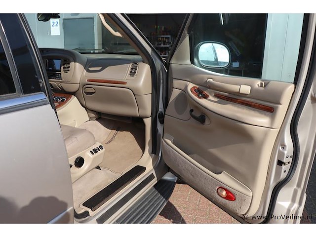 Lincoln navigator 4wd | 5.4l 32 valve v8 | apk tot januari 2026 | kenteken: gl-978-x - afbeelding 9 van  30