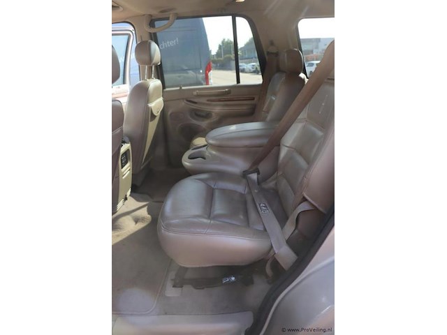 Lincoln navigator 4wd | 5.4l 32 valve v8 | apk tot januari 2026 | kenteken: gl-978-x - afbeelding 17 van  30