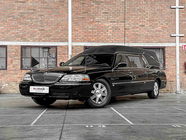 Lincoln superior coach begrafenisauto town car 242pk 2009, 43-hrn-4 youngtimer - afbeelding 1 van  43